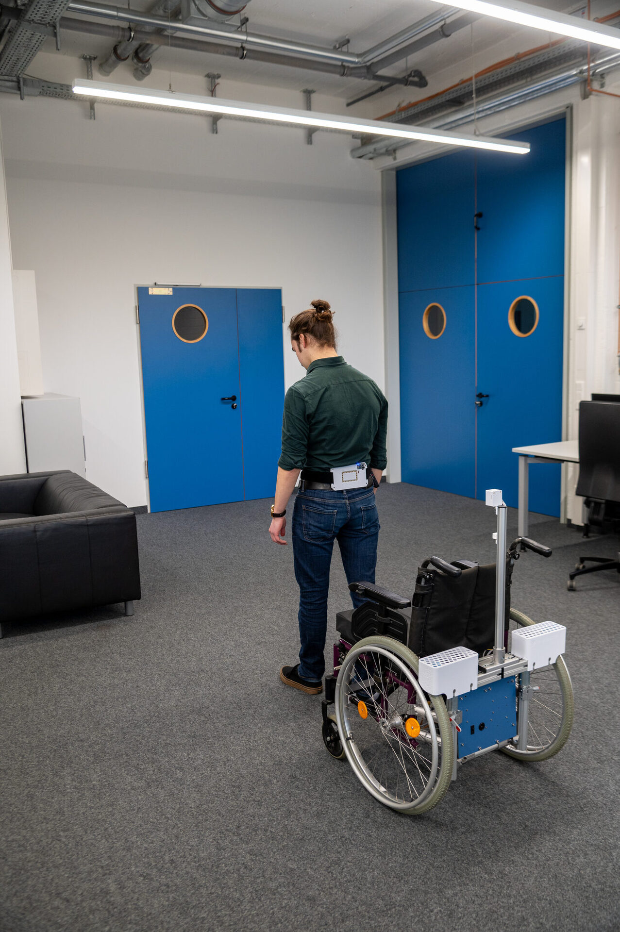 Selbstfahrender Rollstuhl in der Anwendung